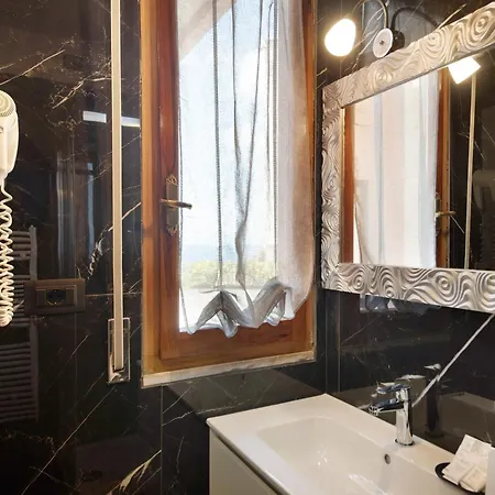 Апартаменты Paradiso Bilocale 304 *